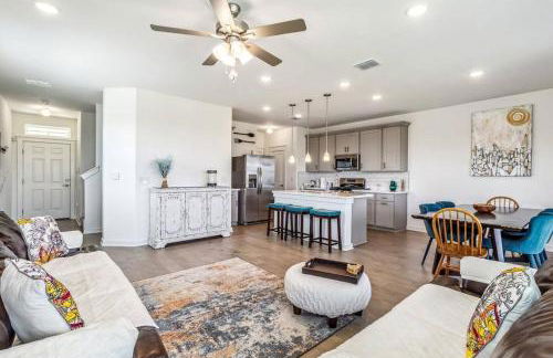 Texan Oasis, minutes from COTA, Airport, and all Austin has to offer! - Foto 1