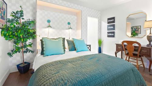 Theatre Retreat 2 Bedroom Loft - 1 Blk from Theatres - Foto 3