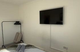 Spacious 3 Bed Apartment In Central Horsham - Photo 10