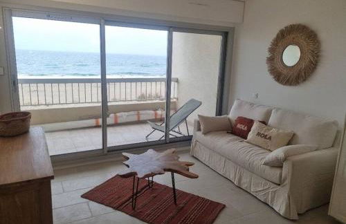 Sur la plage avec vue plongeante sur la mer - Foto 3