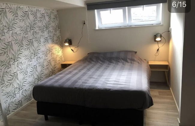 Slapen in eigentijds woonboot hotel - Foto 5