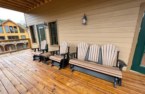 * * 4 Master Bedrooms, Views, Theater, Arcade, EVC - Photo 5