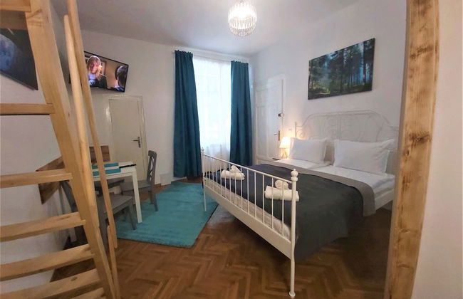 92 Residence - Photo 52