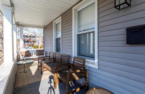 Sunny & Spacious 2BD 1BA WFH Apt-Huge Yard & Patio - Foto 20