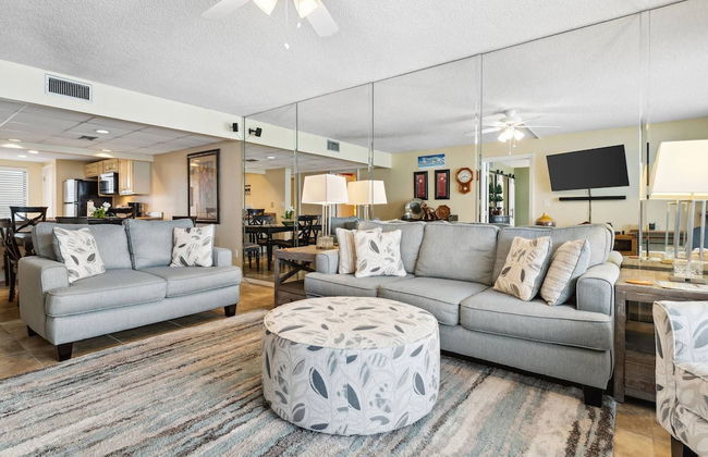 Edgewater Tower 2 Unit 409 - Foto 20