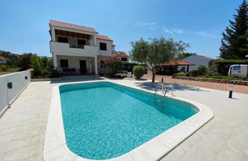 Apartmani Svemir - Photo 21