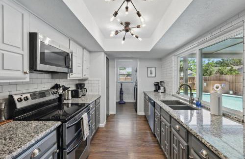 Modern & Chic 4BD,2BA - Pool, Hot Tub, BBQ Grill - Foto 5