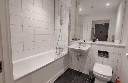 Penthouse-Like Apartment with City & Waterfront Views in Old Trafford with 500Mbps Internet and Netflix - Foto 5