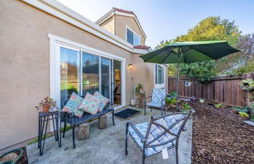 Succulents and Seashells - Coastal Paradise by Beach - Foto 60