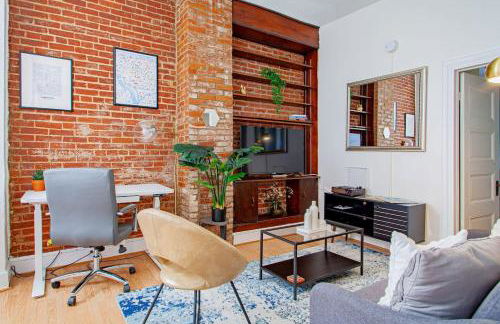 Classy 1-BR Flat Nestled Between Dupont & Logan - Foto 1