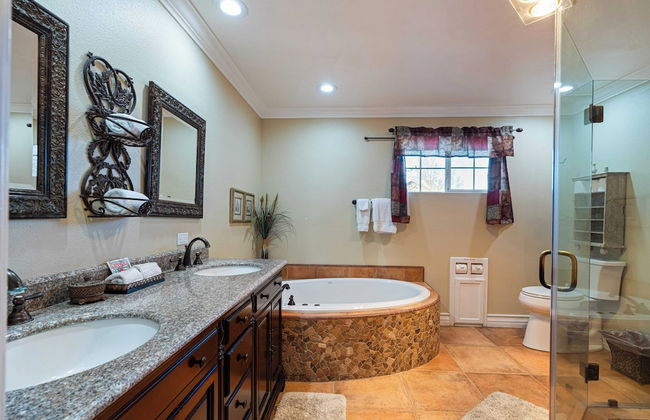 Victorian Manor In Paso Robles Wine Country + Pool, Hot Tub, Firepit, Tennis Court Sleeps 28 - Photo 48