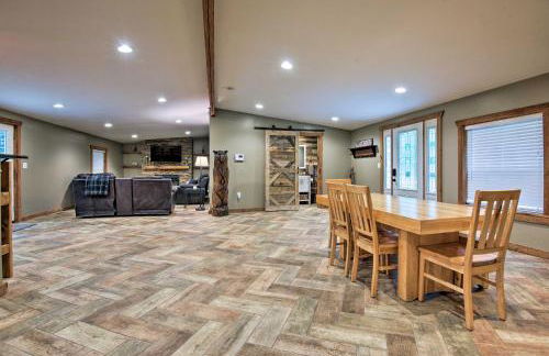 Spacious Kunkletown Home with Full Game Room and Deck! - Foto 7
