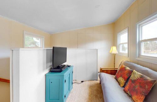 Waterfront Lake Murray Home with Dock Dogs Welcome! - Foto 17