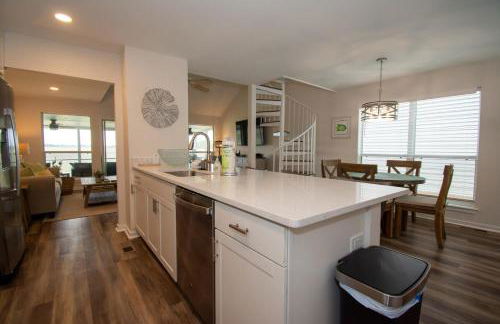 Renovated 2 Br Sleeps 5 With Free Guest Passes - Photo 72