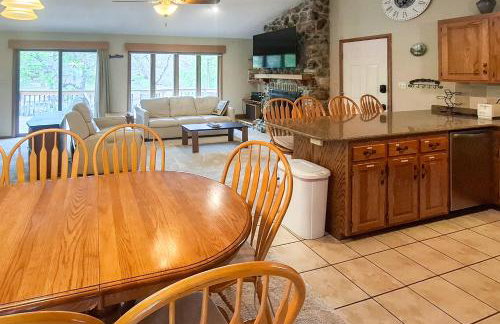 Boat Dock! Lakefront Group Getaway in Eldon - Photo 12