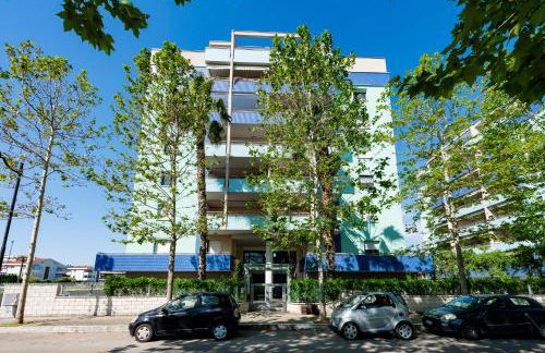 GuestHost - Bright Apartment with Terrace - Photo 43