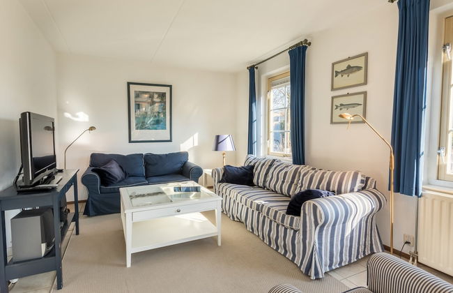 Comfortable Villa With Wifi, Near the Sea in Cosy Domburg - Photo 6