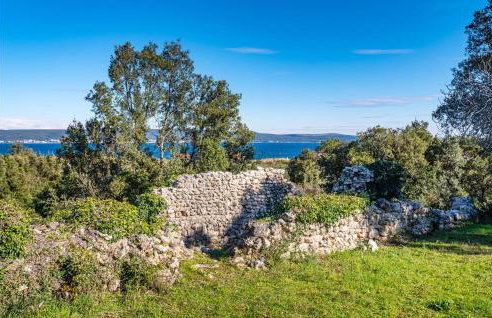 2 Bedroom Amazing Apartment In Nevidane - Foto 8