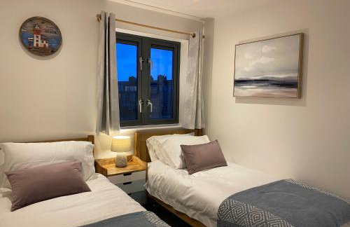 Amazing 2-bedroom apartment with lovely sea views - Foto 10