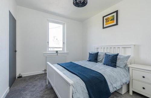 Spacious 3 bed flat- Free parking Edinburgh & Fife - Foto 8
