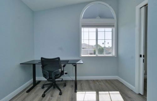 Renovated 5 Bd 3 Ba AC Private Deck Lawn - Foto 21