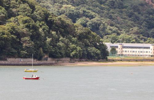 The Old Tywyn Post Office - Photo 39