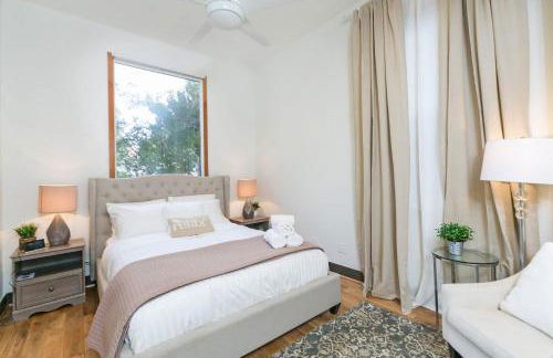 Stunning 2-Bedroom Home near Downtown Culver - Photo 16