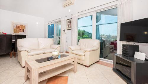 2 Bedroom Stunning Home In Desne - Foto 4