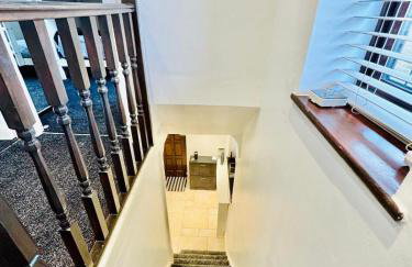 4-Bed Oasis Quiet Culde sac - Foto 20