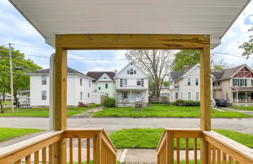 Walk to Downtown and Seneca Lake Updated Retreat! - Foto 22