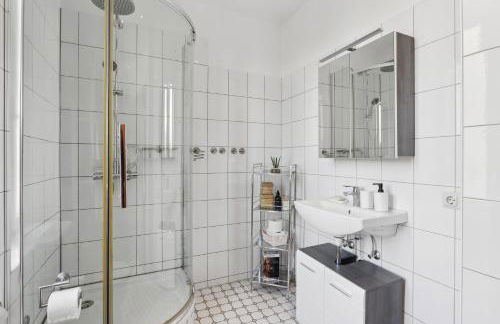 Stylish & Relaxing Penthouse ~ Workspace ~ Parking - Foto 33