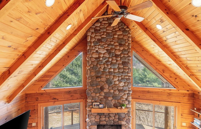 Secluded w/ Deck Views, Hot Tub, & Ping Pong Hudson in the Berks by Avantstay - Foto 113