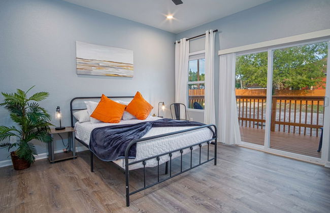 Downtown Dream Home Spacious 4br/2ba Sleeps 12! - Foto 2