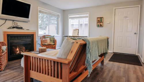 Beach Club of Oscoda Garden Cottage on the Lake - Foto 2