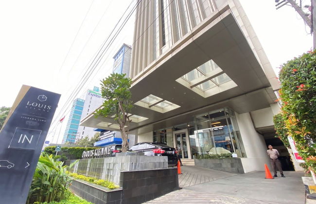 Good Homey Studio Apartment At Warhol (W/R) Residences - Foto 18