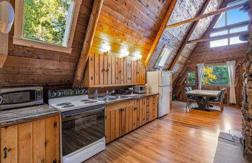 Woodland Park Scandi Cabin, Mtn Views & Hot Tub - Foto 5