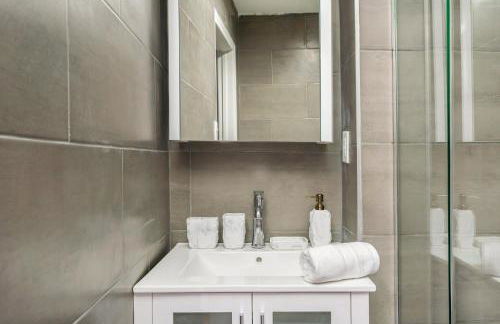 109-1 Huge 3BR Best Value Amazing NYC Apt - Foto 24