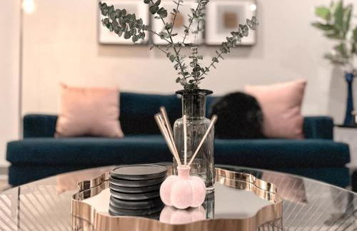 The Nichols Lux Fort Worth TX Same Day Booking - Photo 1