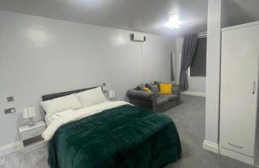 Cozy Studio Flat Romford, London - Foto 17