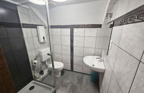 Workers Apartments Satzvey - Photo 15