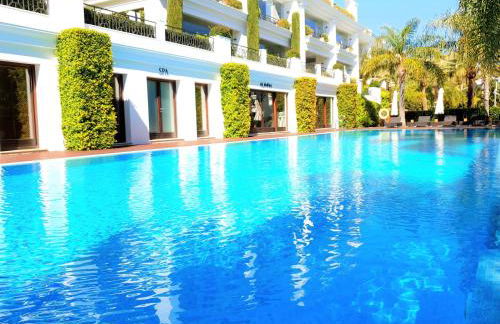 LUXURY APARTMENT FRONTAL TO THE SEA IN ESTEPONA DONCELLA BEACH - Photo 32