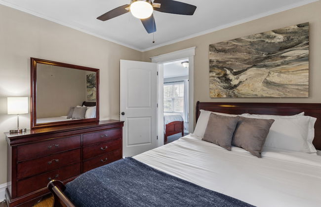 Forest Park Oasis | JZ Vacation Rentals - Photo 10