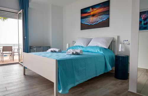 La Terrazza sul Mare Modern Apartment - Foto 28