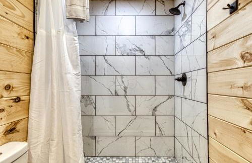 Blue Moon- creek, firepits, budget friendly! - Photo 9