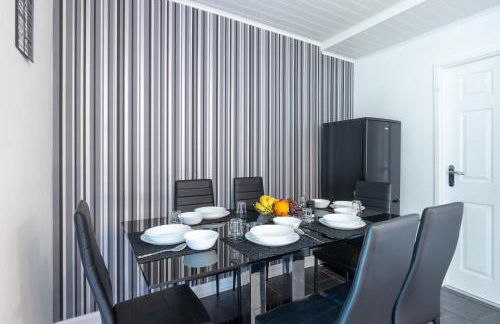 CAPRI 13 SA - 3 Bedroom House close to Loughborough University, EV car facilities, Free Parking, Free Wifi - Ask for contractor rates! - Foto 5