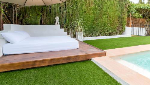 Chalet con piscina en entorno idílico - Foto 3