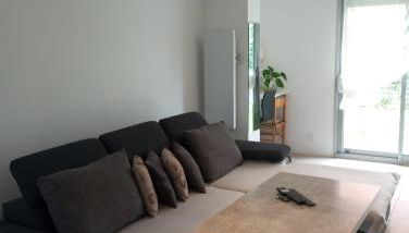 Studio dans une résidence sécurisée et calme avec place de parking - Foto 3