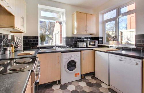 West Midlands-Contractor-Long stay-parking-4 beds - Foto 8