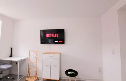 Gemütliche Unterkünfte für längeren Aufenthalt und Monteure inkl Balkon, Waschmaschine, WiFi, Küche und Parkplatz - Foto 29