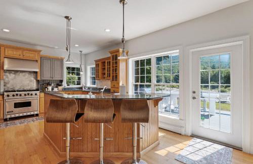 Luxury Riverfront Retreat Hot Tub, Game Room, Gym - Foto 15